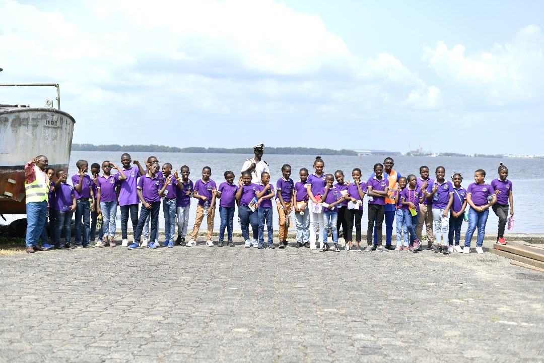 Sortie éducative à la base navale de Douala