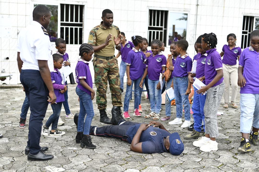 Sortie éducative à la base navale de Douala