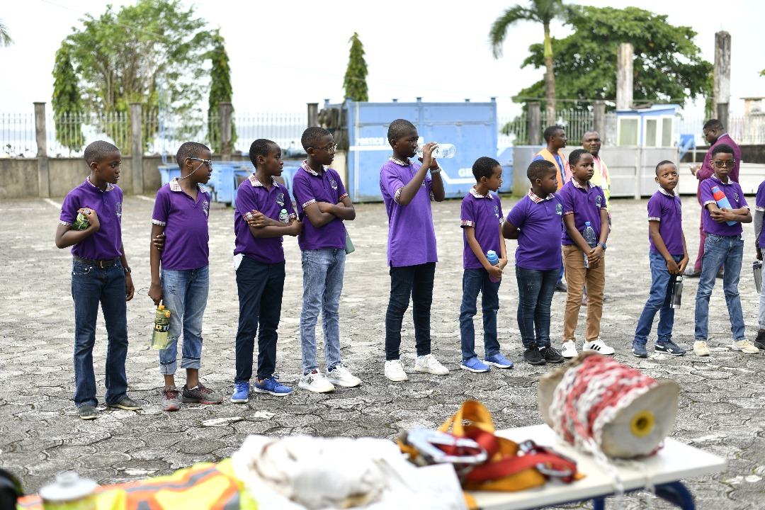 Sortie éducative à la base navale de Douala