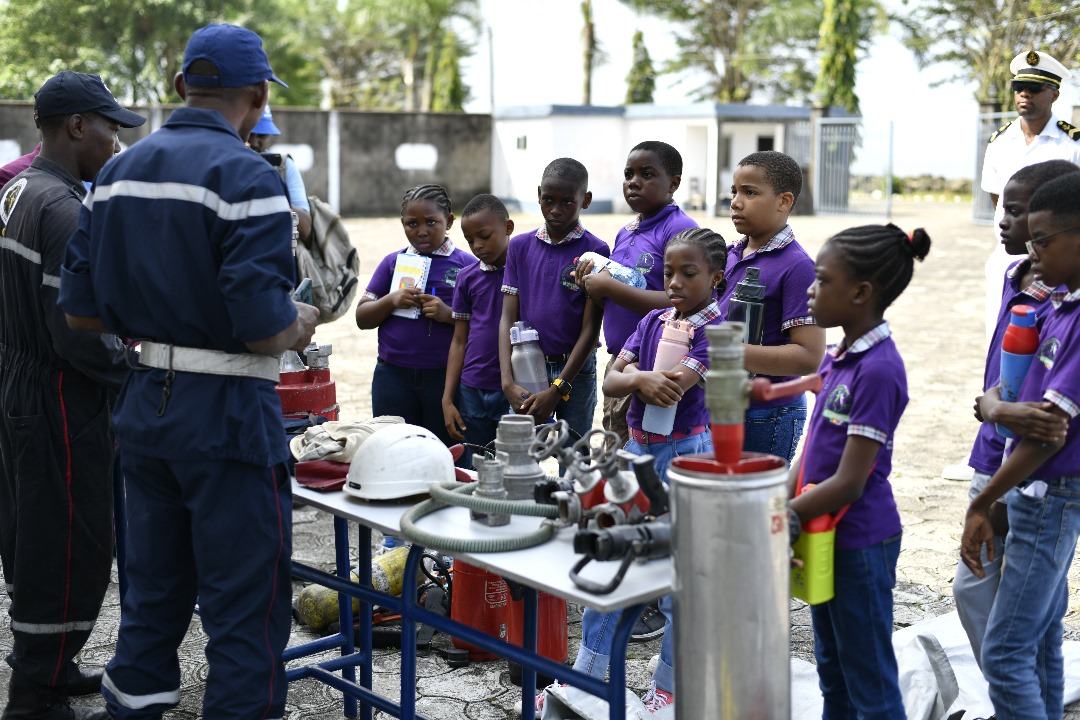 Sortie éducative à la base navale de Douala